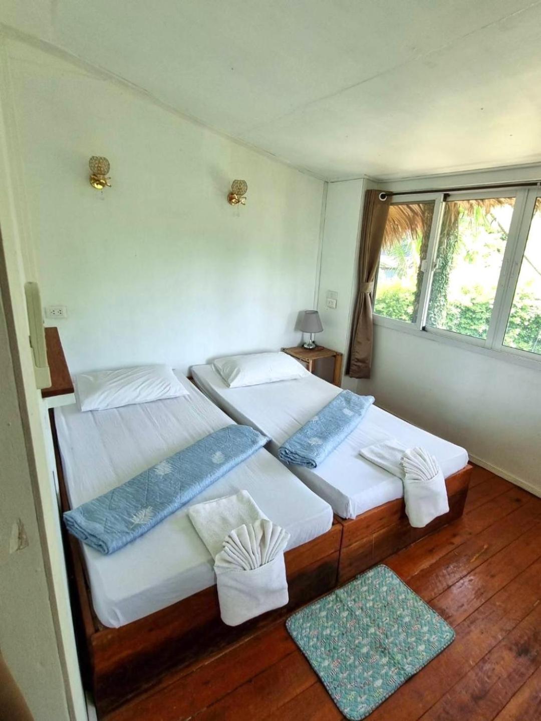 Mook Montra Resort Sea Front Koh Mook Exterior photo