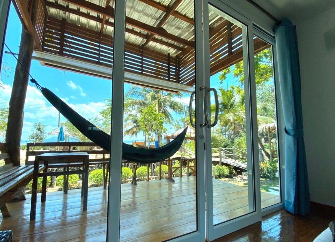 Mook Montra Resort Sea Front Koh Mook Exterior photo